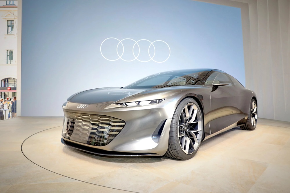 Lujo Sobre Ruedas: Los 5 Sedanes del 2025 Más Elegantes del Mercado