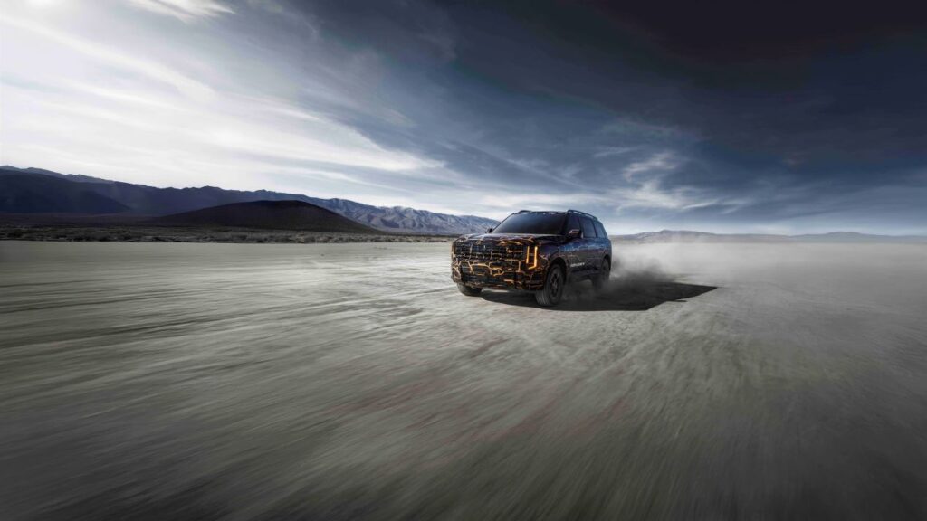 Kia muestra el Telluride del 2027 con un personalizado camuflaje