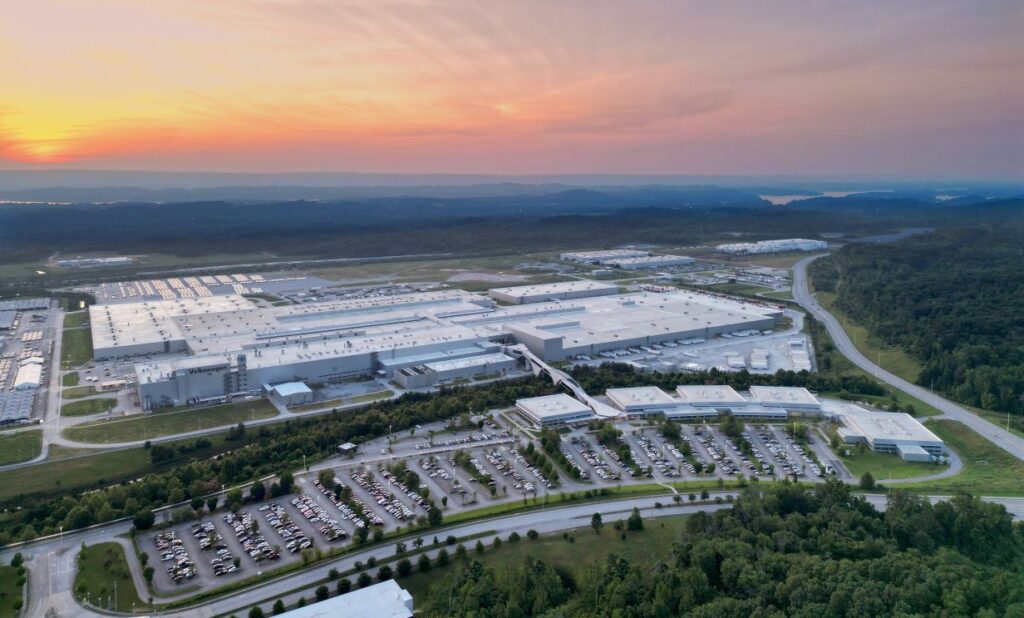Volkswagen celebra 15 años de ensamblaje en Estados Unidos, inversión comunitaria y compromiso con la fuerza laboral en la planta de Chattanooga.
